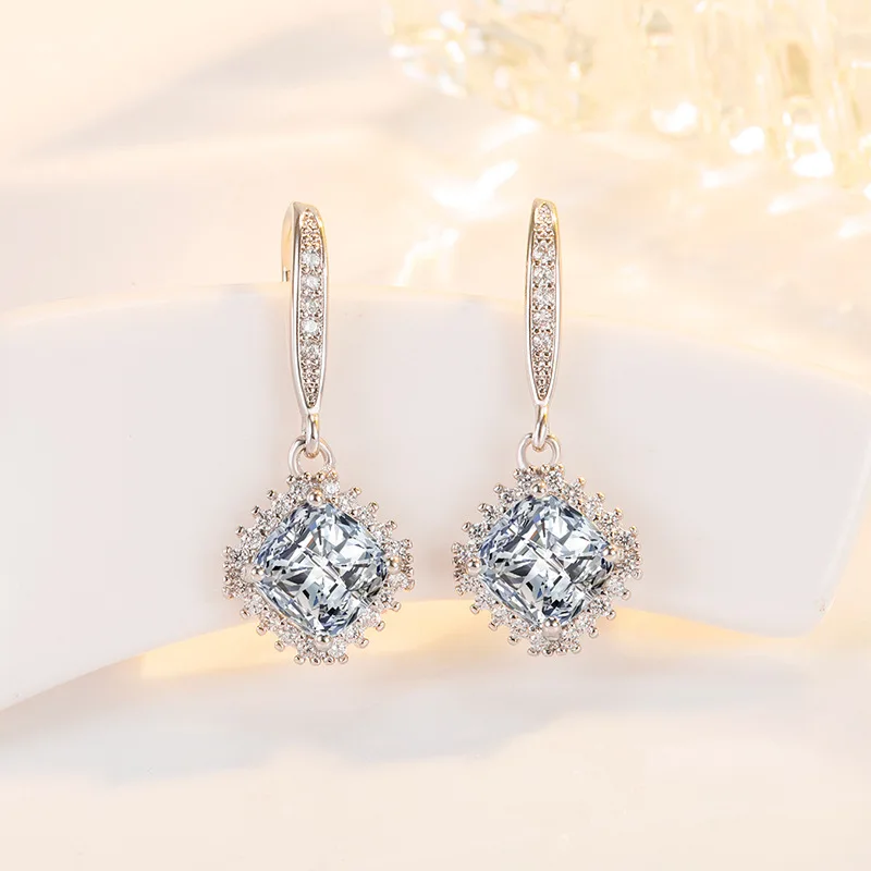 

Серьги-подвески женские из серебра с бриллиантами, 2 карата