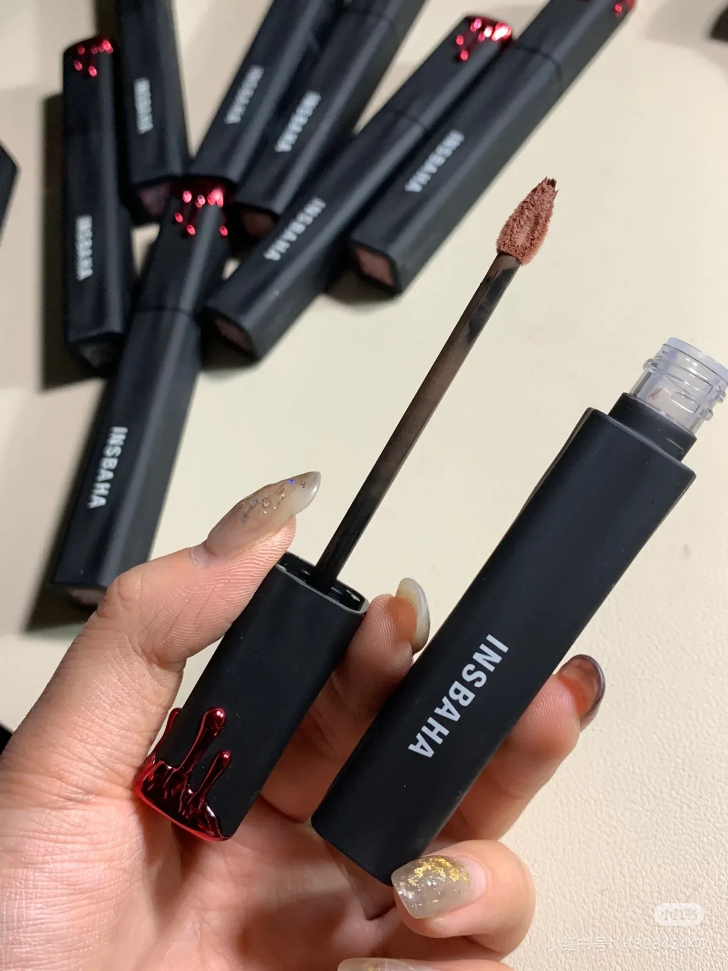 INSBAHA Блеск для губ Матовая черная волна Бархат Голый цвет Антипригарная чашка