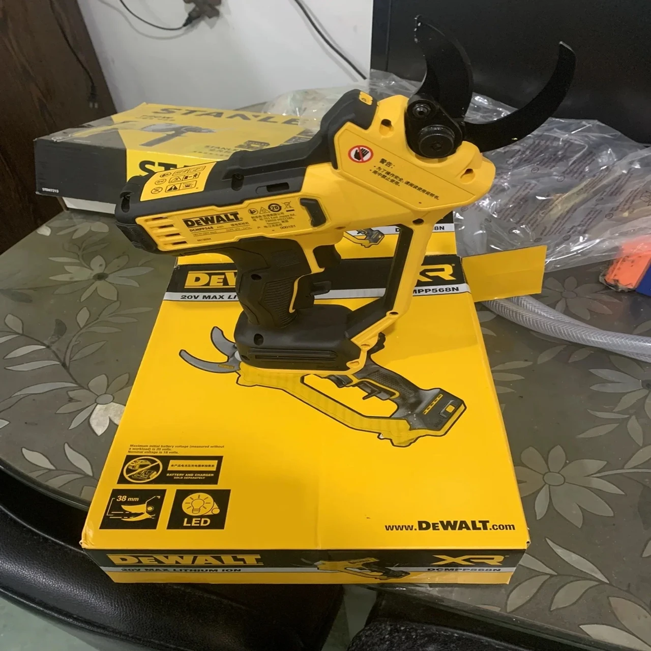 

DEWALT DCMPP568N-XJ 18В XR Силовой секатор