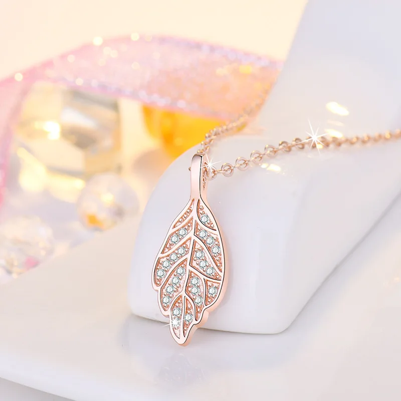 

2022 Delicate Zircon Leaf Pendant Necklaces For Women 925 Sterling Silver Chain Jewelry Torque Lady Anniversary Accessory Gifts
