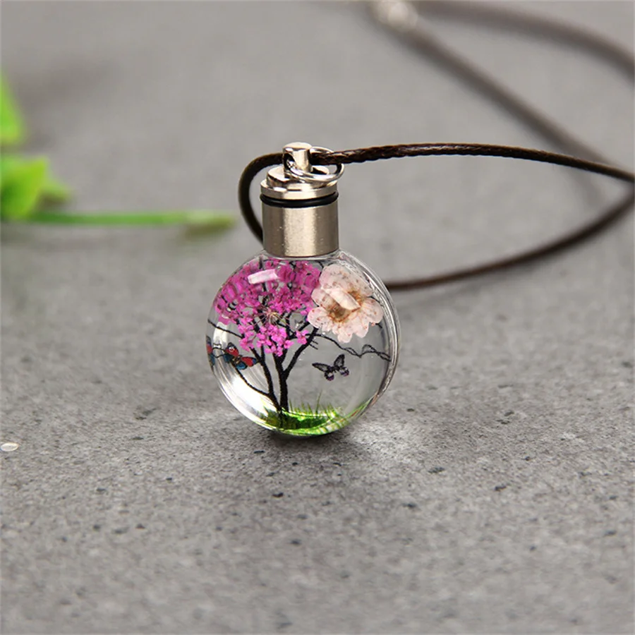 

2022 New Tree Of Life Luminous Dried Flower Butterfly Glass Ball Women Necklace Pendant Rope Chain Necklace Strip Leather Choker