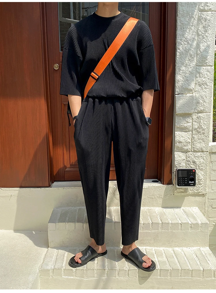 

Mi Tempio Men's Short Sleeve T-Shirt Loose Casual Summer New Pleated Suit Solid Color Stretch Korean Trend Sports Suit