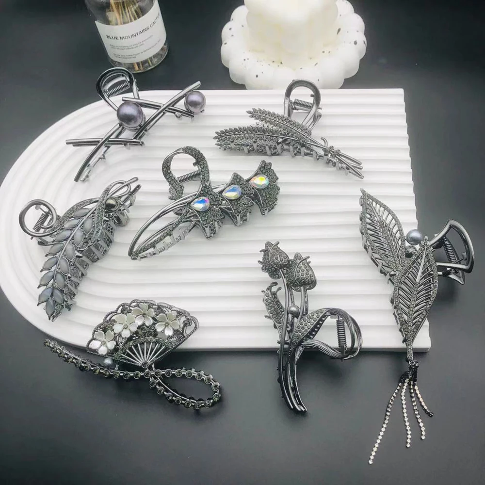 

Large Black Rhinestone Metal Hair Claw Clip Tulip Wheat Leaf Shark Grab Hair Clips 2023 New Elegant Hair Accessories for Women