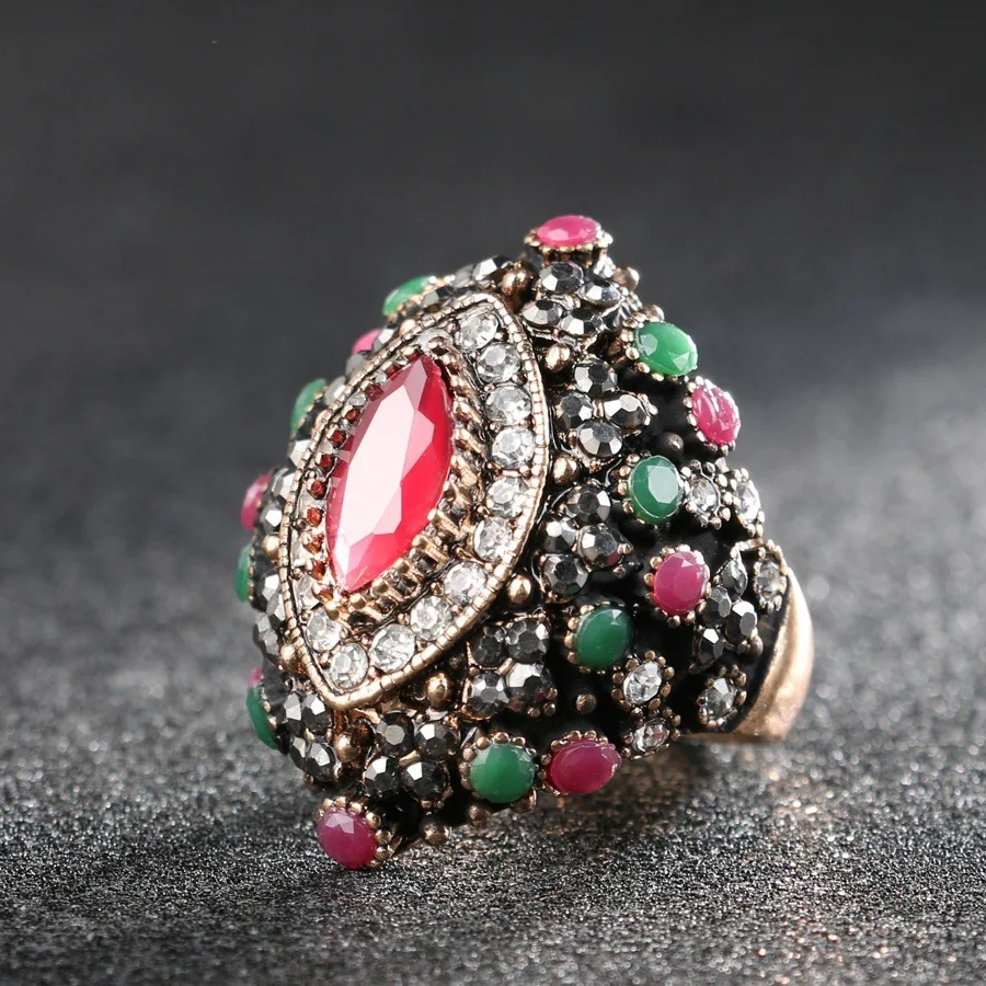 

2022 New Ethnic Style Vintage Rings for Women Retro Crystal Flowers Red Resin Ancient Gold Color Finger Ring Turkey Jewelry