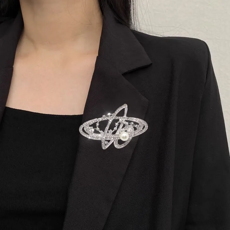 

Diamond Shiny Lmitation Pearl Women's Brooch, Fashionable and Luxurious 2023 Banquet Party Brooch For Women Jewelry Accessories