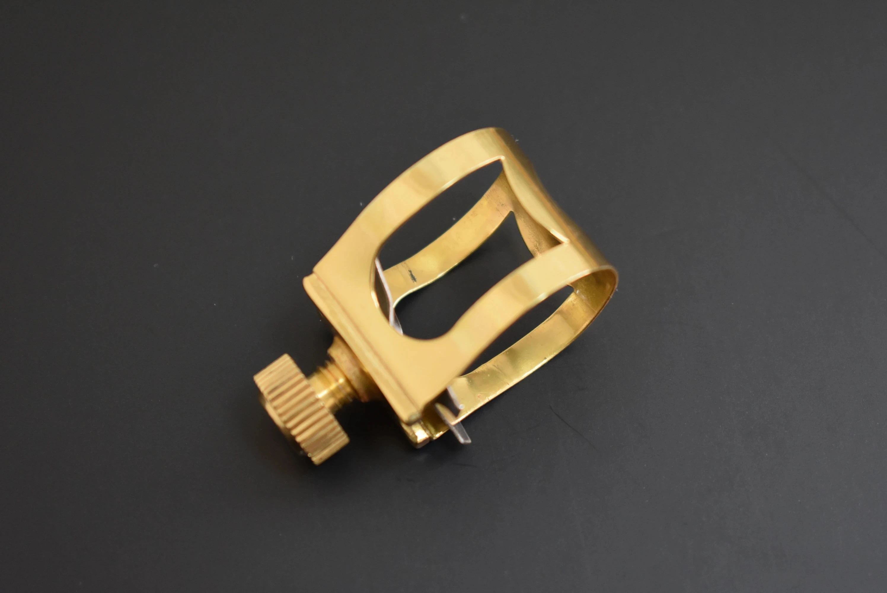 Универсальная металлическая абразадера для Saxofón 1 шт.