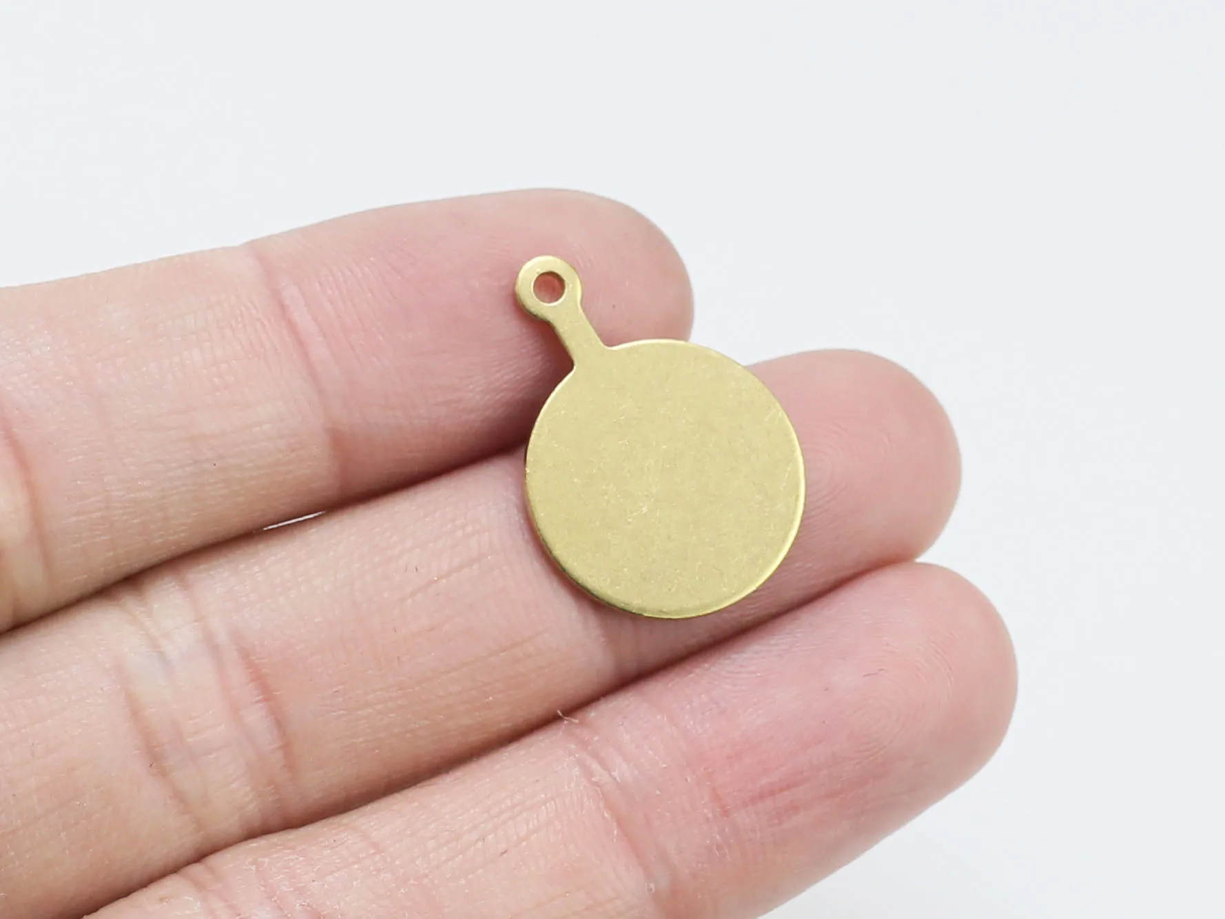 

30pcs Brass charms 22.5x16x1mm Round earrings charm with bail Brass findings -R803