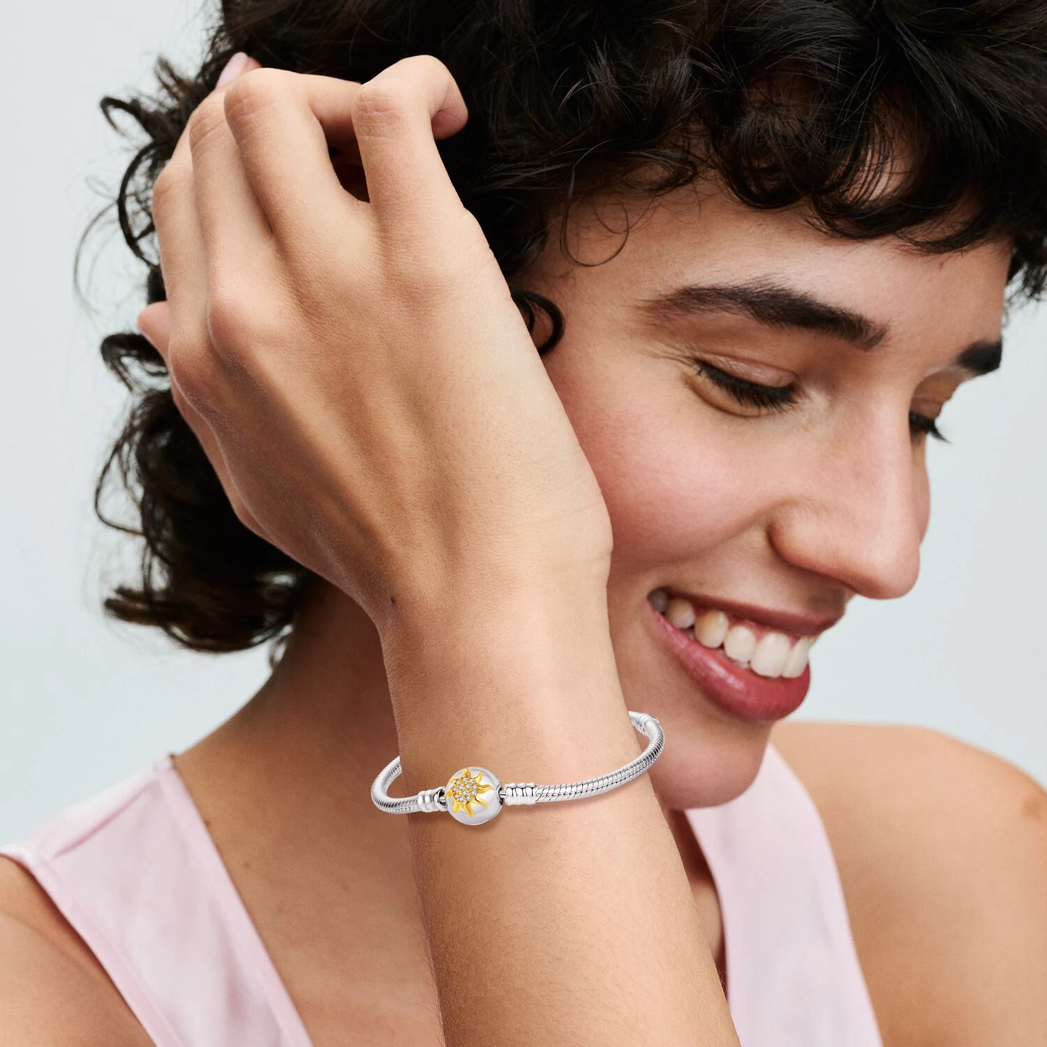 Серебряный браслет с сердечком Солнца и Луны