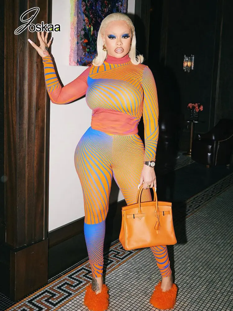 

Joskaa/комплект из двух предметов с принтом в полоску; Женские костюмы; Пикантные футболки с длинными рукавами и штаны с высокой талией; Коллек...