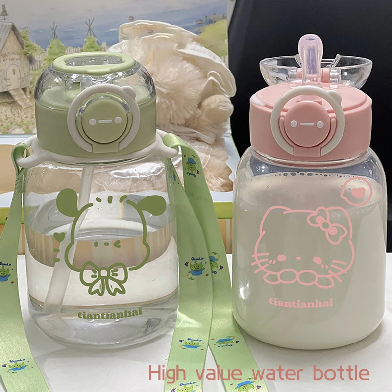 

Sanrio Hello Kitty Pachacco Sippy Plastic Cup Water Bottle Summer New Cute Girl Heart INS 600ml Anti-fall Portable for Students