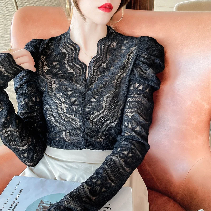 

Women Puff Sleeve Lace T-shirt Black White Sexy V-neck Tops T-shirt Female Chic Top Women's Autumn Winter Bottoming Shirts