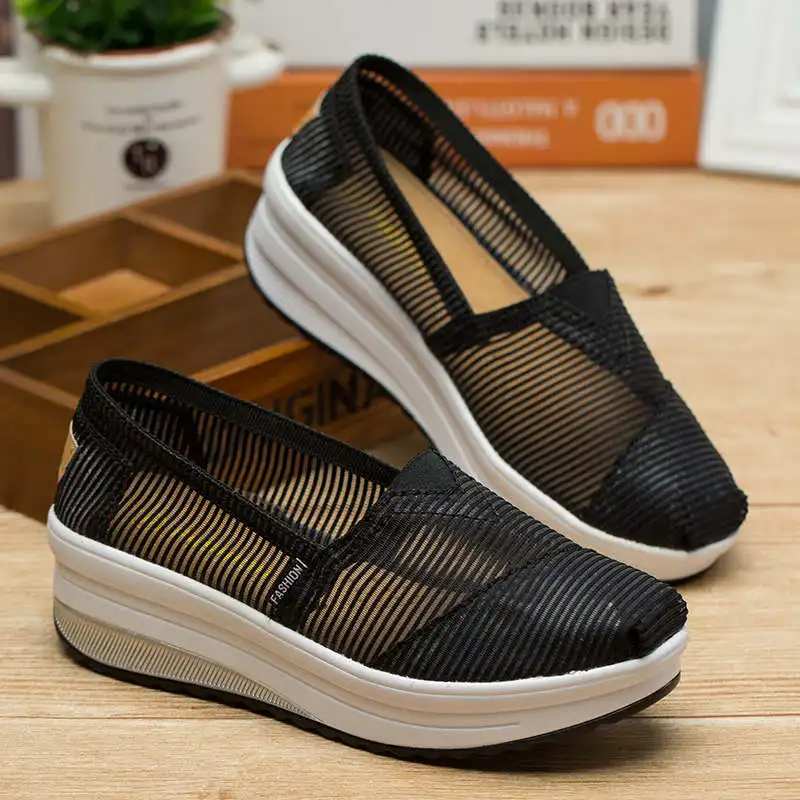 

Black Running Shoes Vulcanization Sports Woman 2021 Luxury Designer Trainer Black Sneakers High Ankle Sport Shoes Spot Tennis
