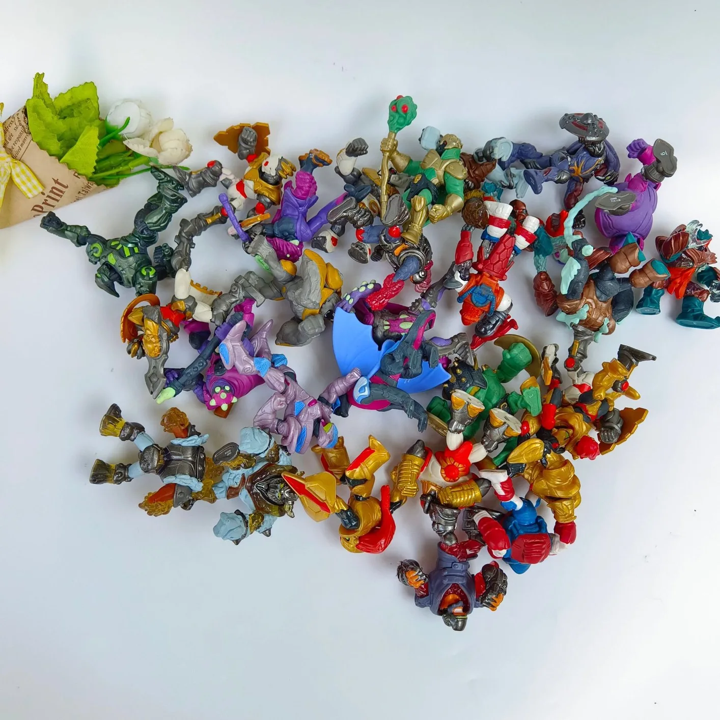 

20pcs/lot Cartoon action figure tree style warriors 6cm kids toy birthday gift car inner decoration