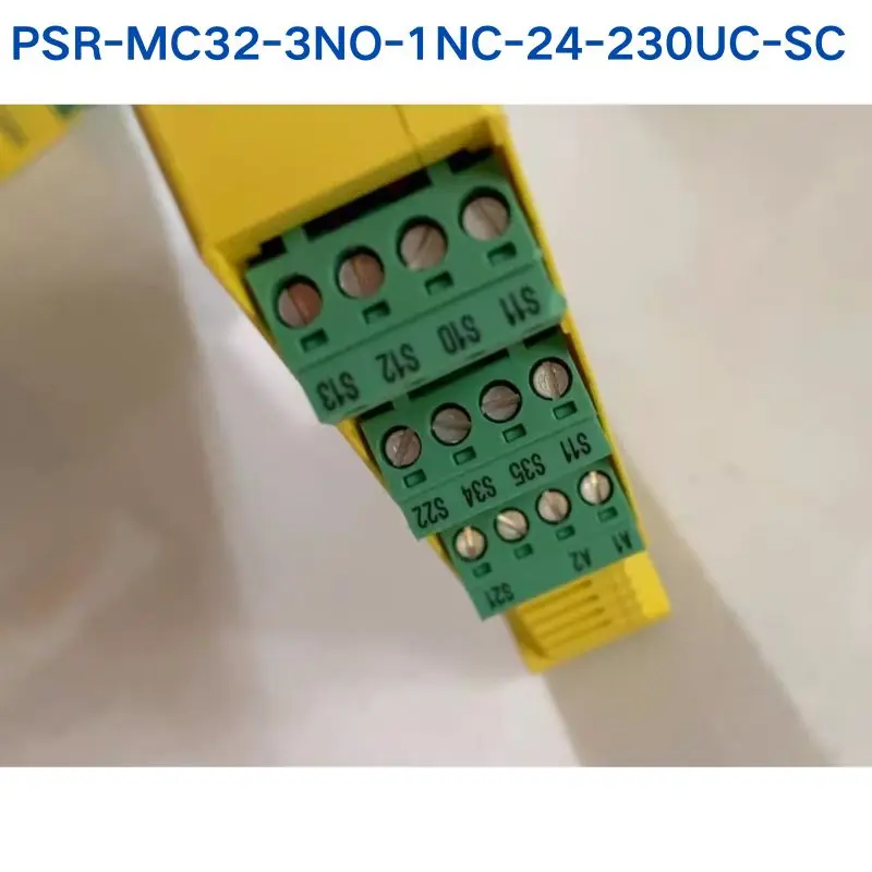 Б/у тест ОК Реле PHOENIX PSR-MC32-3NO-1NC-24-230UC-SC 2700524