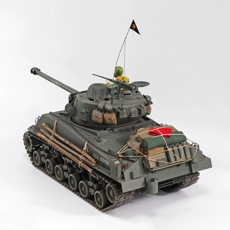Фото RC металлический танк HOOBEN 1/10 с дистанционным управлением M4A3E8 танк RTR танки модель Fury Sherman детские игрушки №5