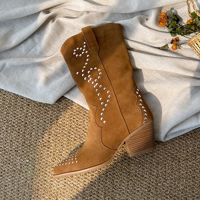 

Женские ботильоны с заклепками и квадратным каблуком, из натуральной кожи