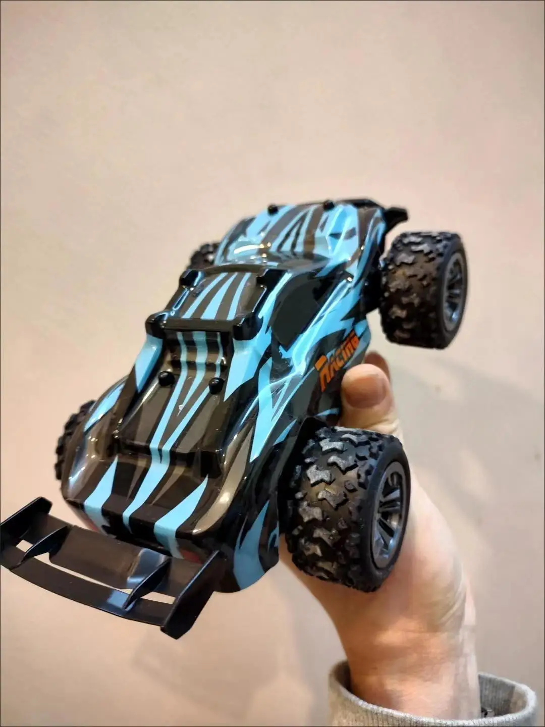 

2023 1:32 Scale RC Racing Monster Car 20km/H High Speed Truck 2.4G Off-Road Vehicle Buggy Gift Electrical Boy Toys For Kids