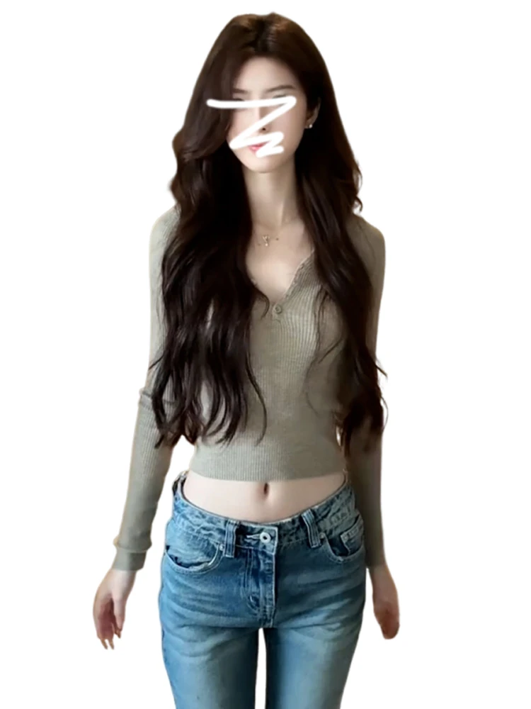 Уникальный красивый облегающий вязаный топ с v-образным вырезом и длинными