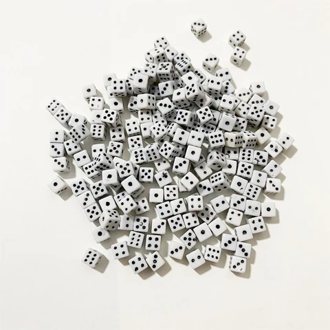 100 шт. 5*5*5 мм Mini D6 акриловые игровые кости с прямоугольной точкой, стандартный шестисторонний куб для аксессуаров для настольных игр