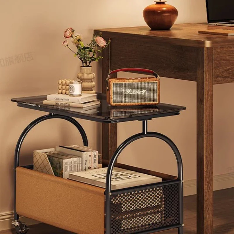 Мобильная гостиная Диван Прикроватная тумбочка Журнальный столик Маленький