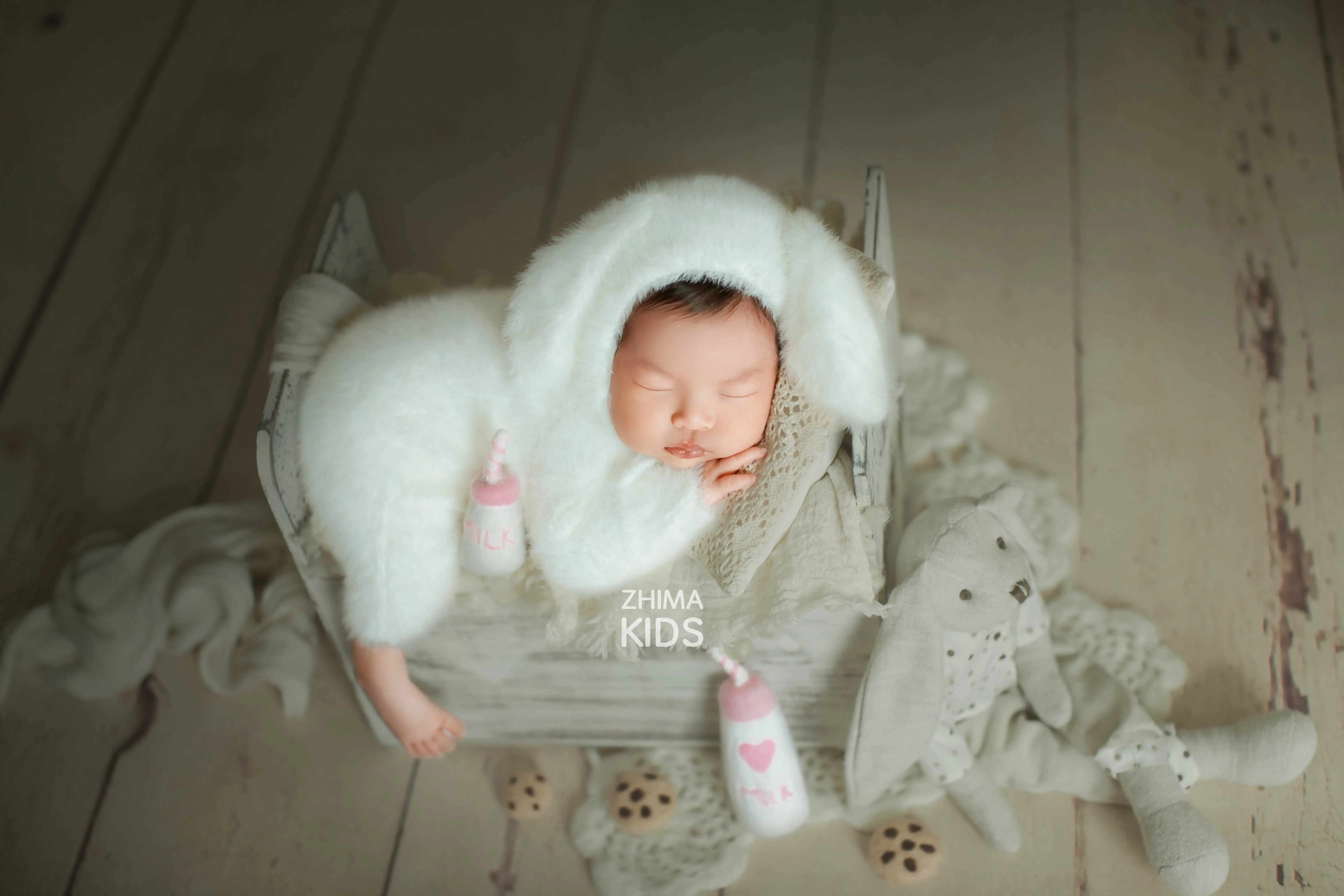 Dvotinst Newborn Baby Photography Props Soft Knitted Furry Cute Rabbit Outifts Hoodies Bodysuits Studio Shooting Photo Props enlarge