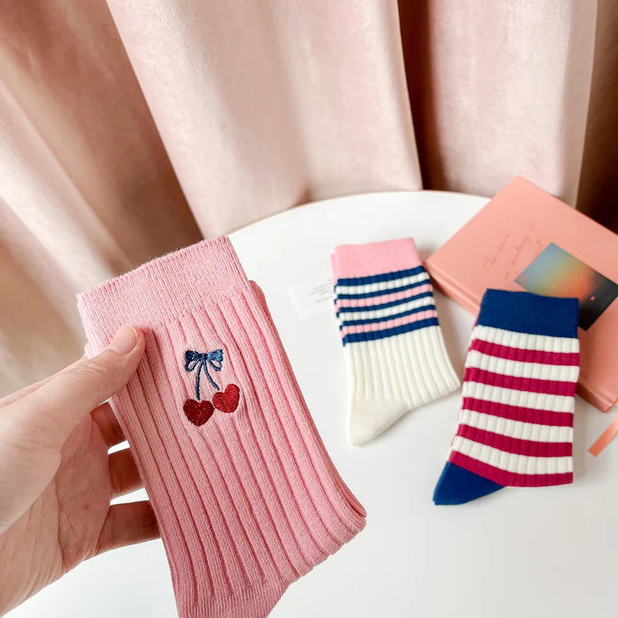 

Pink Cherry Women Socks Cotton Knitting Sweet Girls Pink Socks Women Japanese Fashion Embroidery Elastic Sport Sock Korean Style