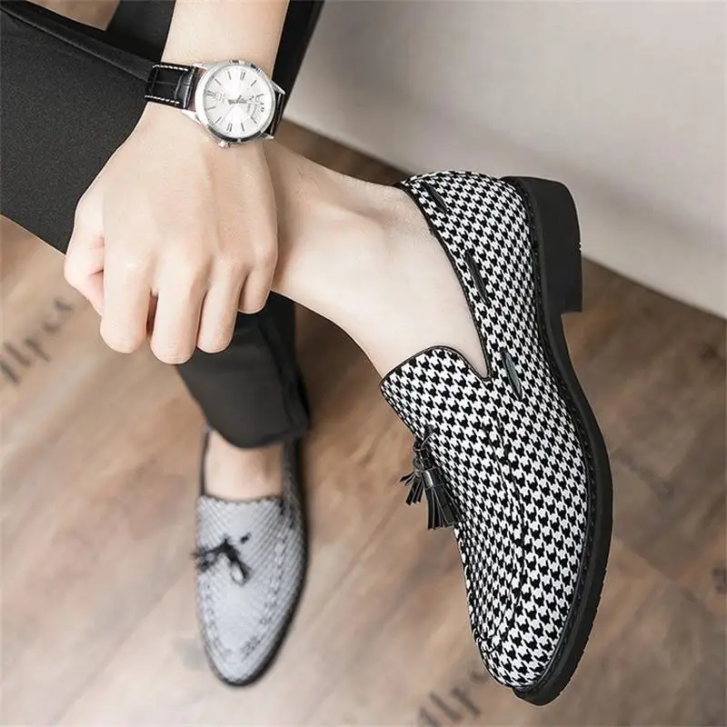 

Mens Oxfords Fashion Tassel Male Shoes Flat Shoes Mens Loafers Shoes Luxury Shoes for Men