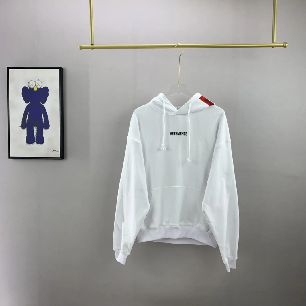 

2021 Red Patch Logo VETEMENTS Hoodie Men Women 1:1 Best Quality Hooded Embroidered Vetements Sweatshirts Heavy Fabric Pullovers
