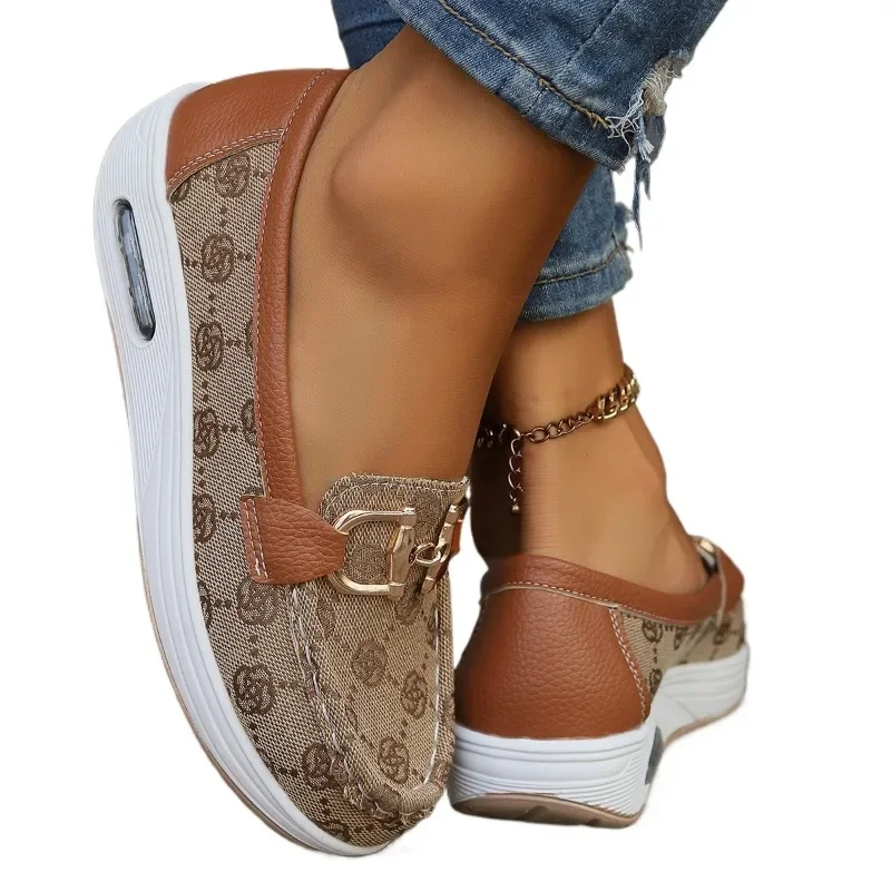 Женские туфли на плоской подошве с круглым носком без застежки смешанные цвета