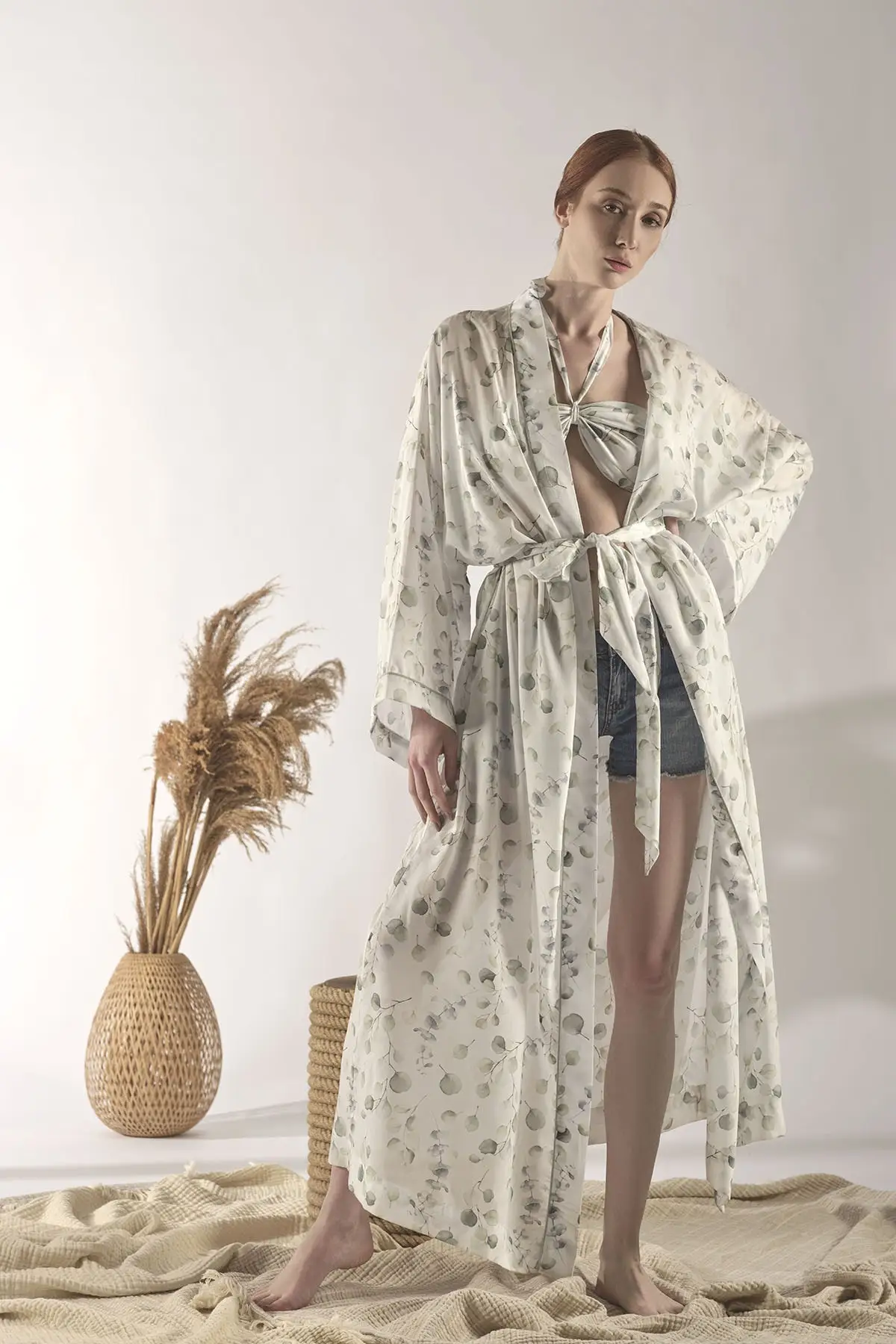 

Women's Green White Arched Capri Sleeve Long Pockets Lunaria Kimono New Season Free Shipping Nuba Company