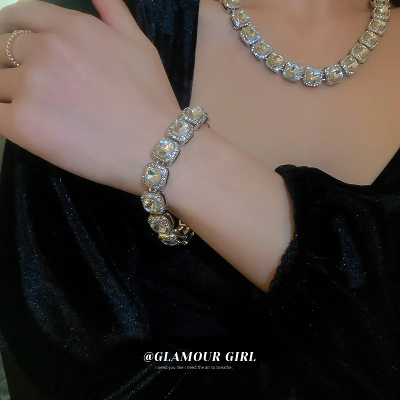 

European And American Design Sense Heavy Industry Metal Inlaid Diamond Personality Fashion OL Choker Bracelet Necklace