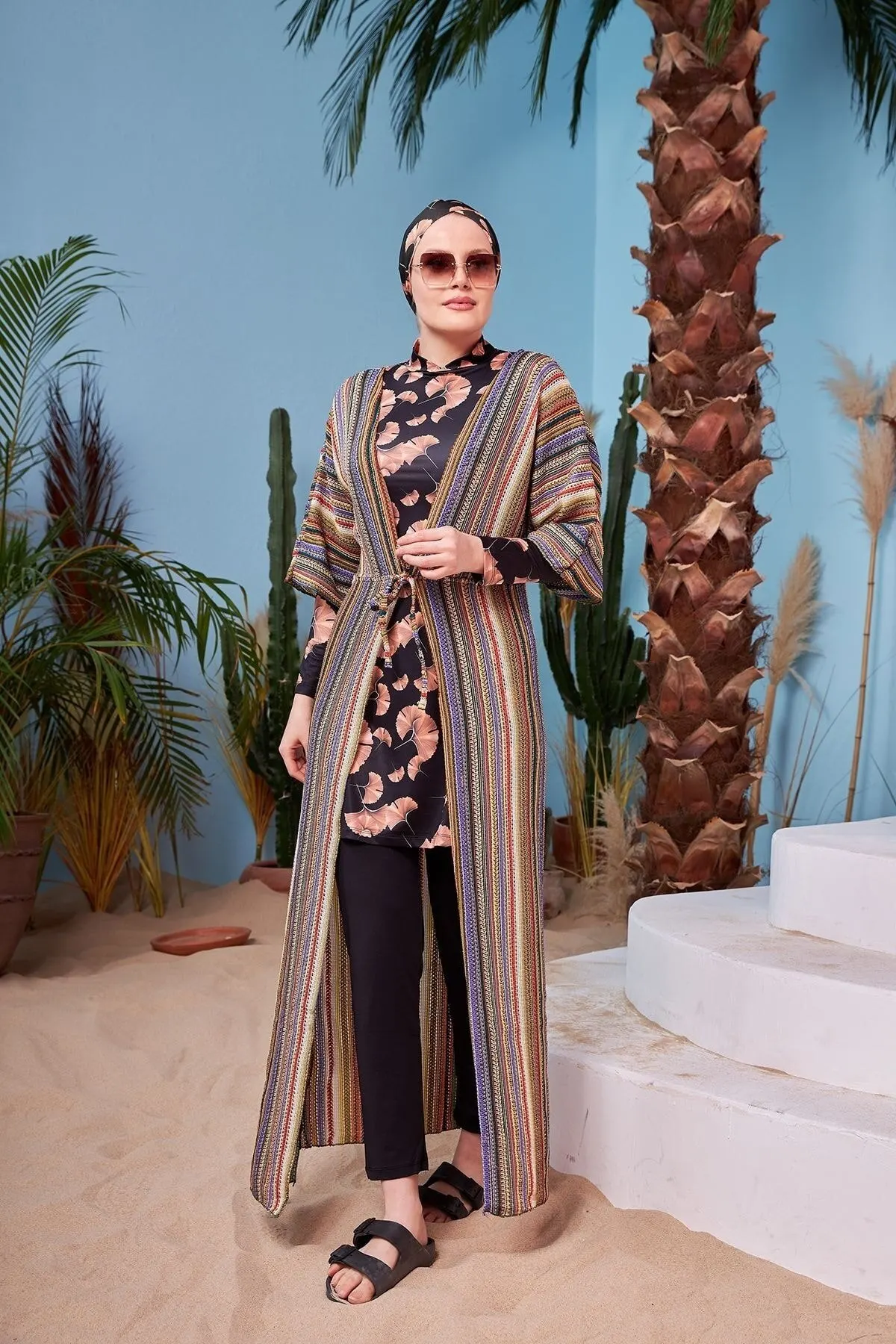 

Парео женское трикотажное с открытой спиной, в полоску