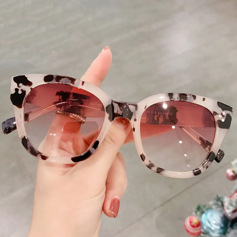 

New Vintage Gradient Sunglasses For Women Men 2022 Brand Big Frame Eyewear Fashion Outdoor Travel Driving Gafas de sol UV400