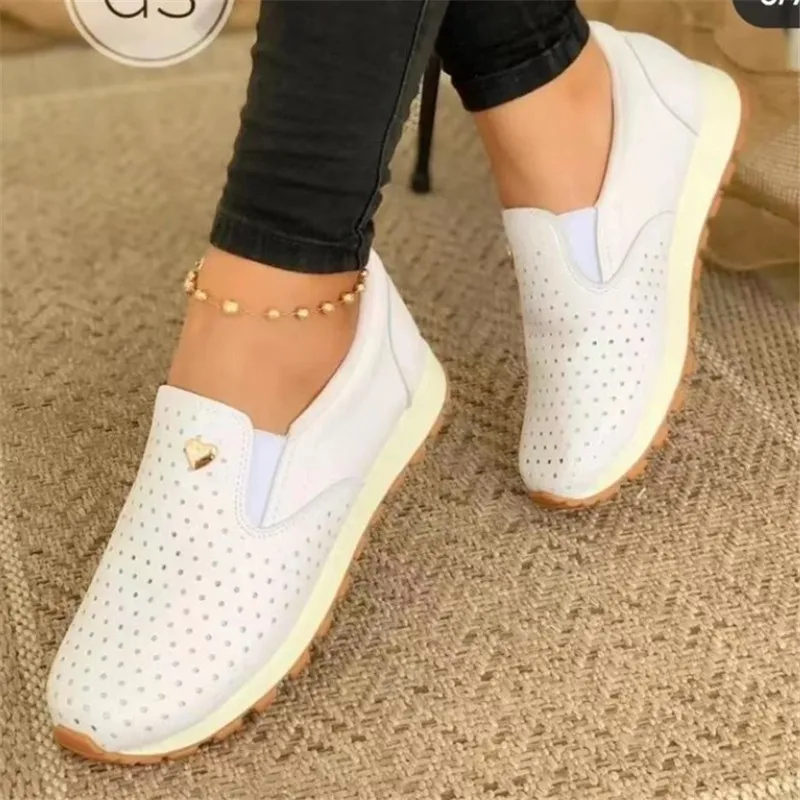 

Новинка, женские кроссовки из искусственной кожи на низком каблуке светильник Кая повседневная женская обувь, большие размеры, слипоны, вес...