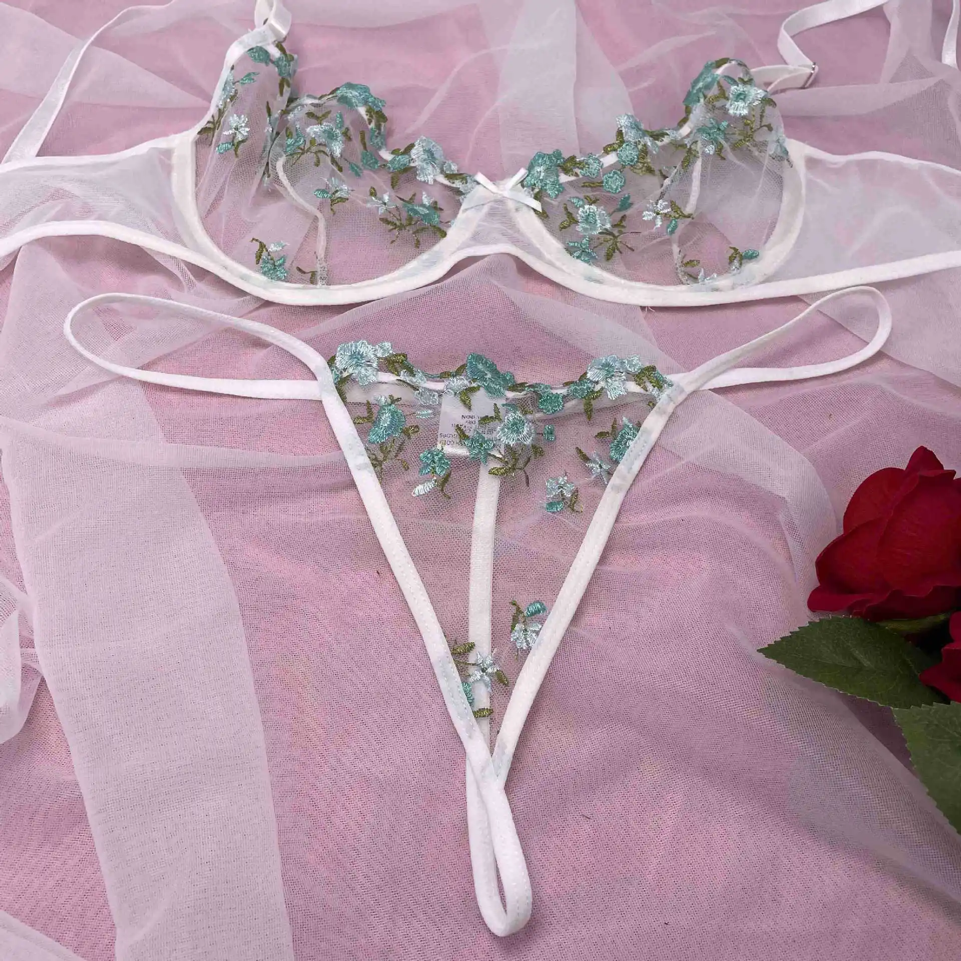 

Sexy lingerie lace G-string thong garter gathered underwear see-through thong bra set comfortable and breathable bra set