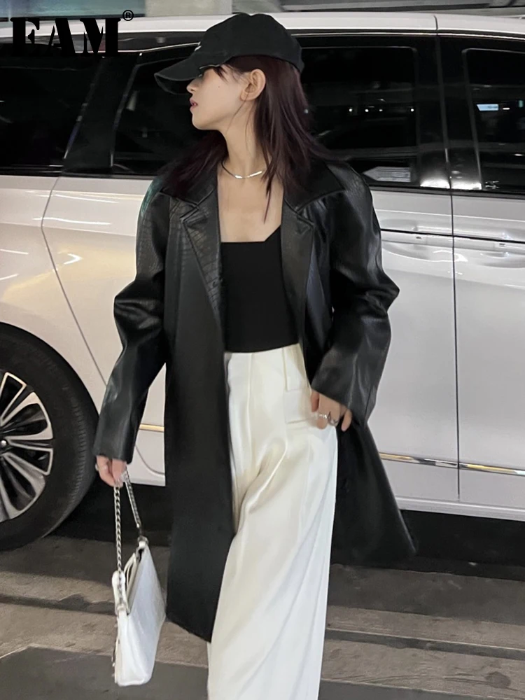 

[EAM] Women Black Pu Leather Long Big Size Blazer New Lapel Long Sleeve Loose Fit Jacket Fashion Tide Spring Autumn 2023 1DF5588