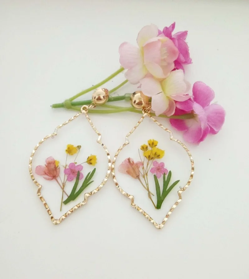 

Lovely sweet dried flower resin Earrings women's fashion long hanging Earrings unique immortal flower jewelry