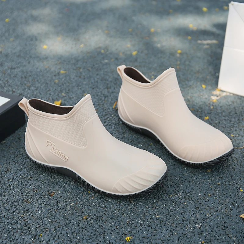 Женские резиновые сапоги