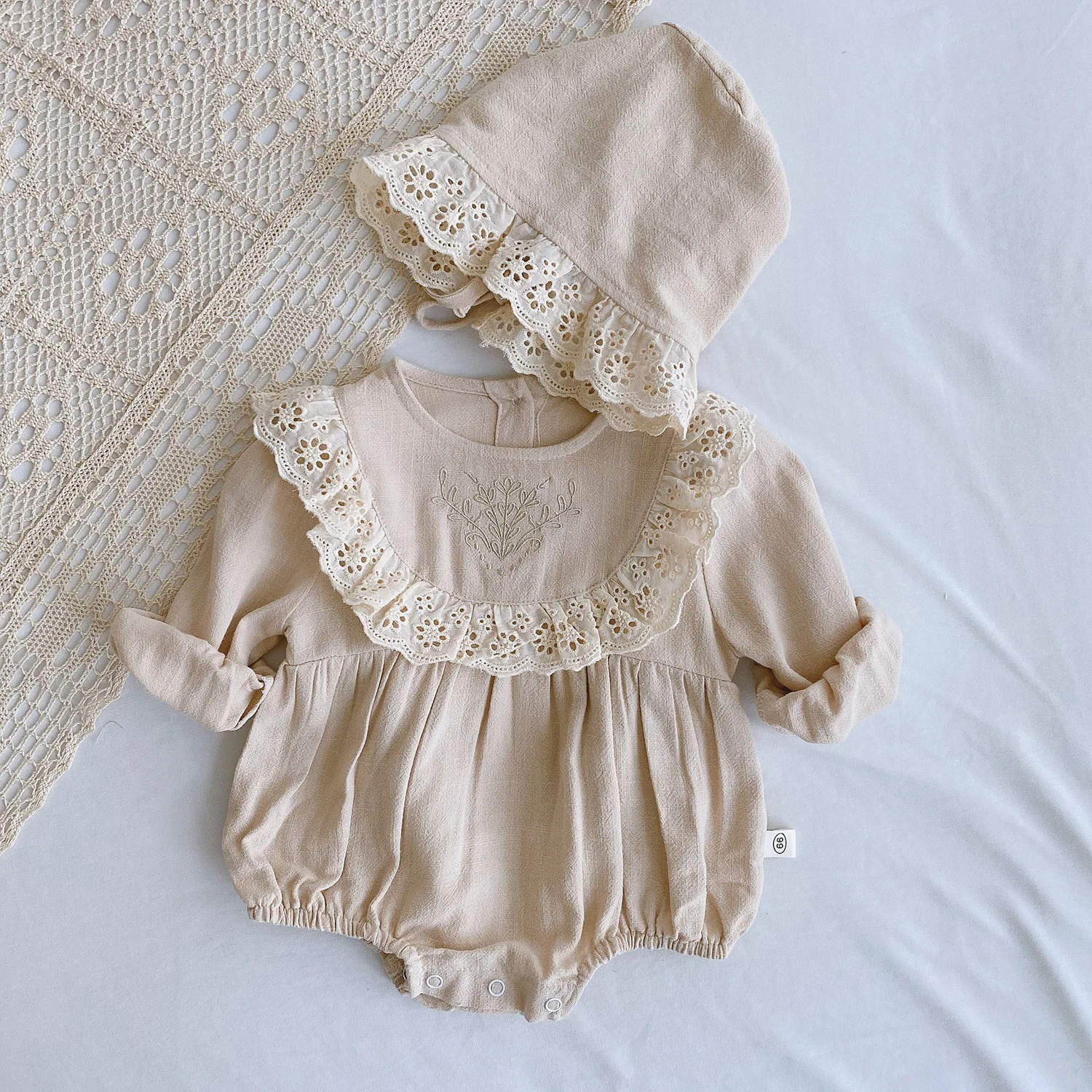 Send Hats 0-2 Years Old Baby Lace Romper 2022 Spring Clothes Baby Girl Korean Version of The Foreign Style Solid Color Clothes