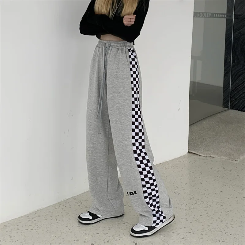 Рисунок 3 - Брюки женские с широкими штанинами