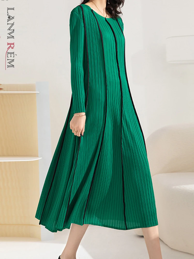 

Платье женское Плиссированное средней длины с круглым вырезом и длинным рукавом