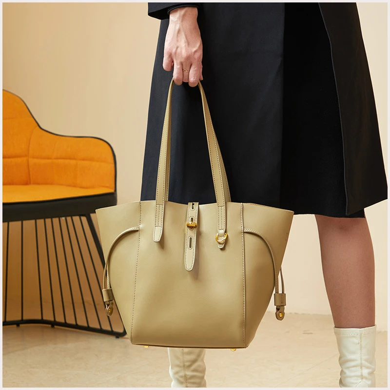 New Fashion Autumn and Winter Leather Women's Handbag, Handbag, Explosion, One Shoulder, Large Capacity, Versatile, Fashionable