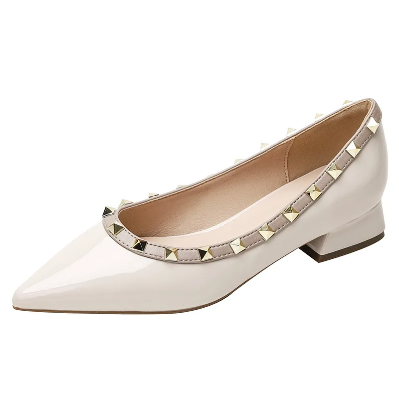 

Туфли женские с жемчужными заклепками, плоская подошва, лоферы, круглый носок, Мокасины, Осенняя обувь