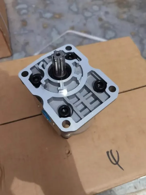 Шестеренчатый насос NSH Европейский трактор асфальтоукладчик Гидравлический