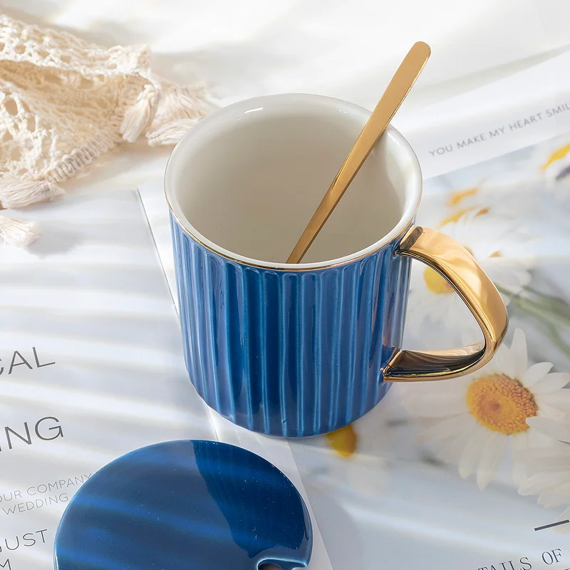 

Mug with Cover Spoon Hanging Ear Coffee Cup Nordic Office Large Capacity Cup Simple Mori Style Simple Water Cup Ceramic Retro
