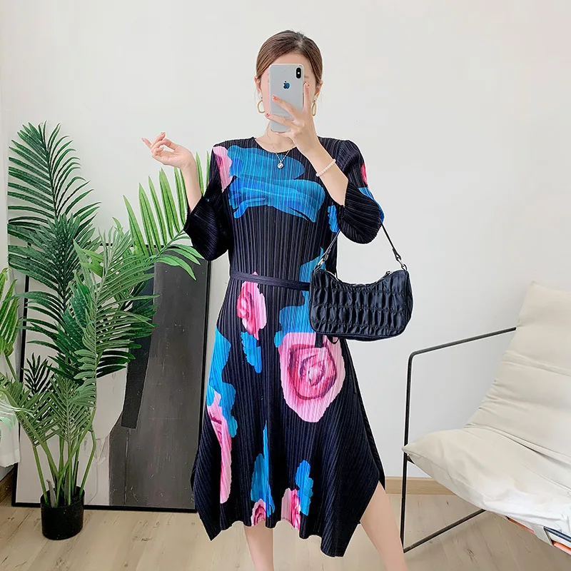 

miyake pleated print dress 2022 early autumn new loose thin Western style lace-up three-quarter sleeve bottoming skirt for women