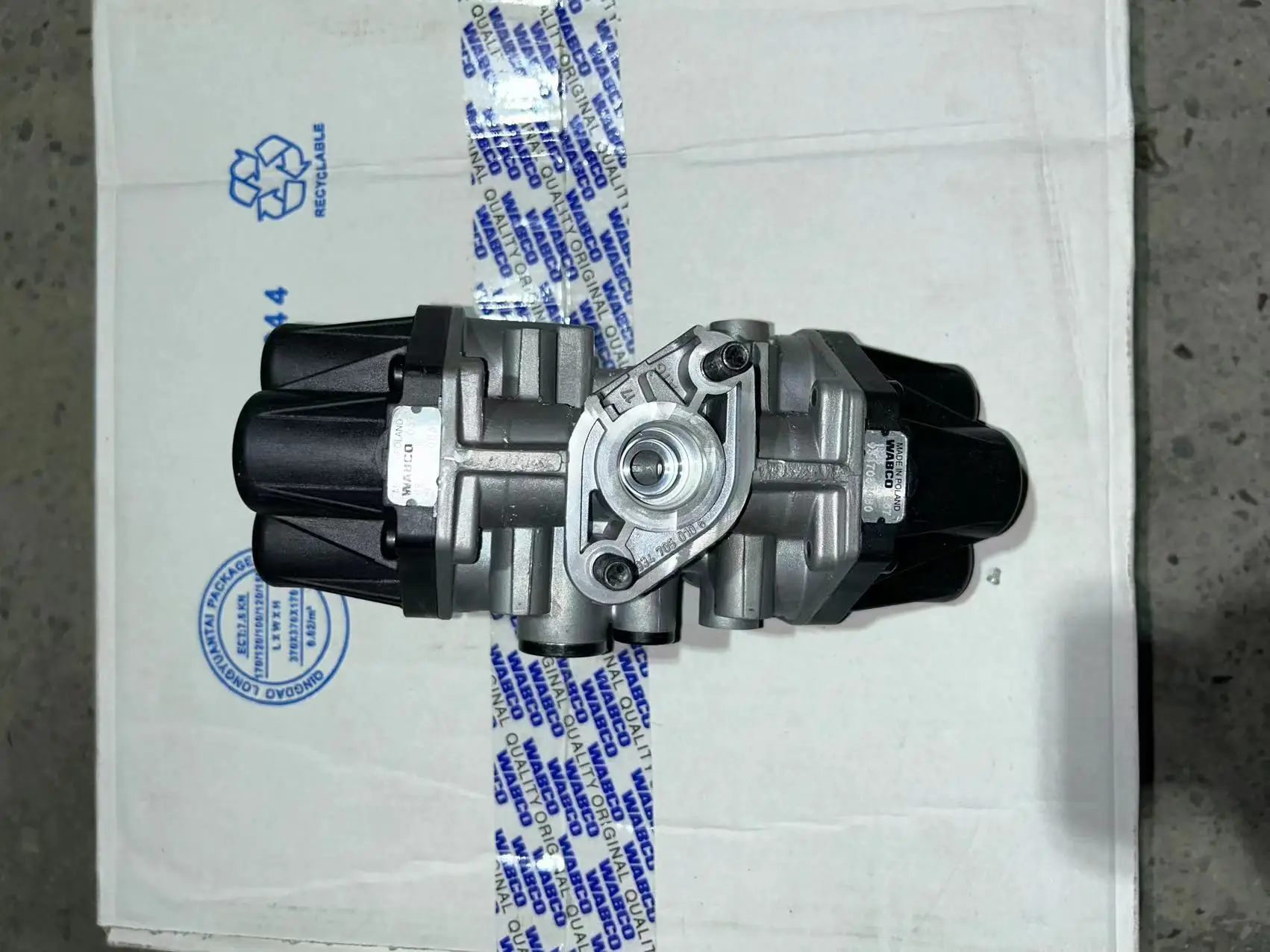 

9347050030 четырехсторонний защитный клапан A0034316206 Запчасти для европейского грузовика