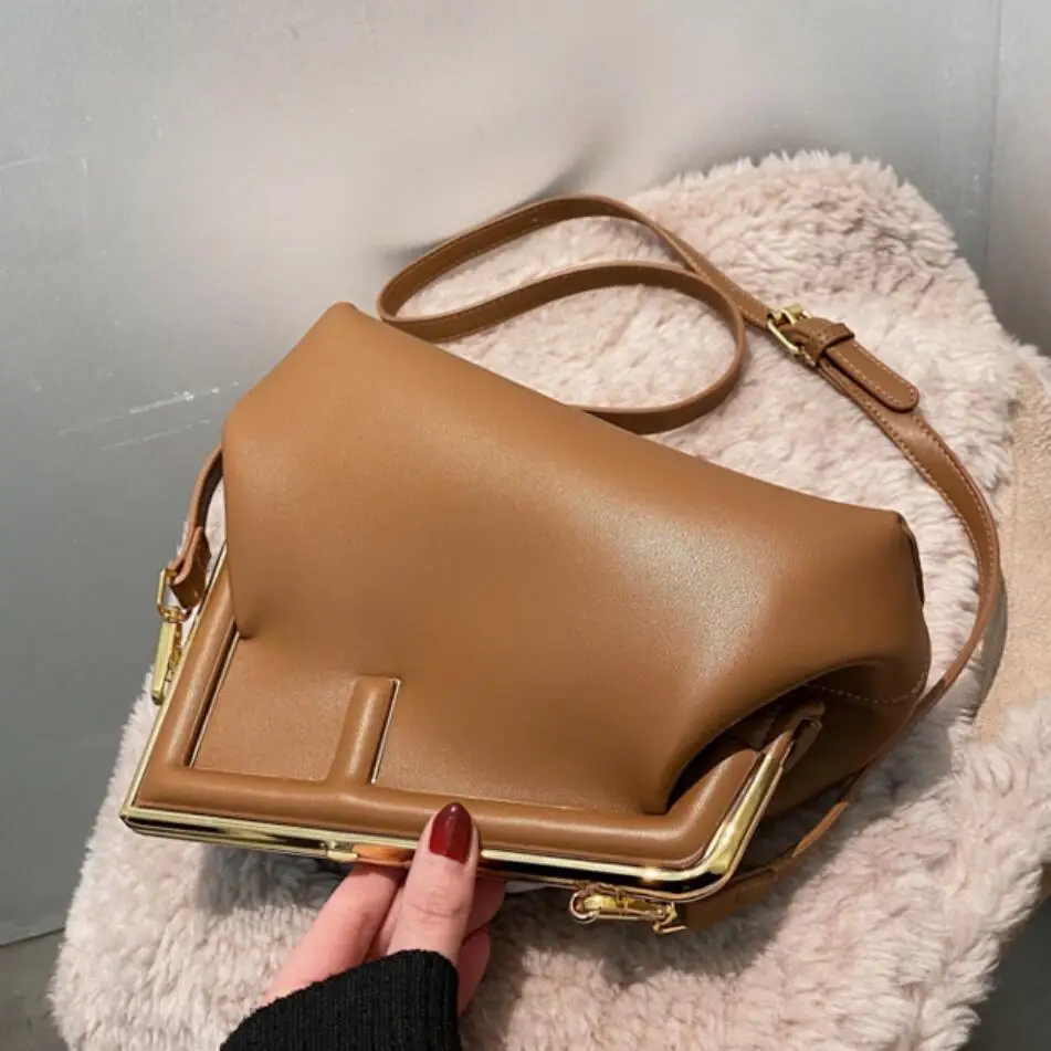 Fashion New Women's Genuine Leather Letter Metal Decoration First Shoulder Crossbody Bags Female Dinner Party Clutch Bag Purse