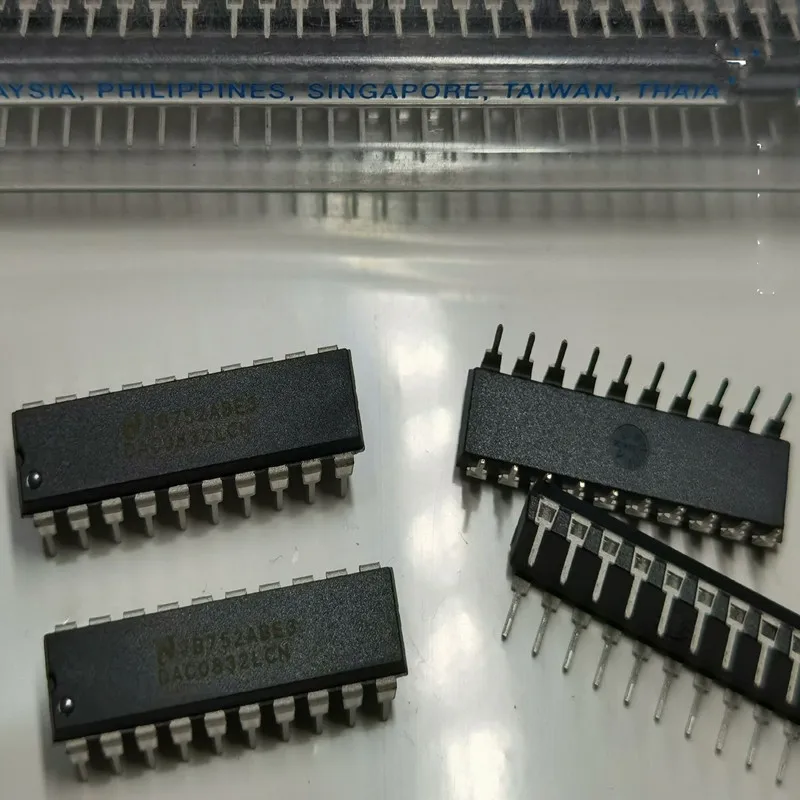 

5 шт./партия, цифро-аналоговый преобразователь DAC0832LCN DIP20, 8 бит