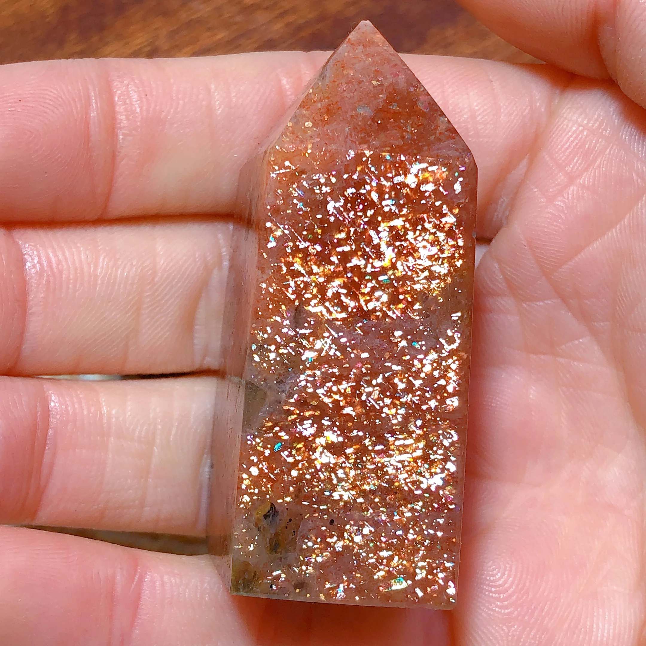 Натуральный кристалл драгоценный камень Sunstone башня оптовая продажа Радужная